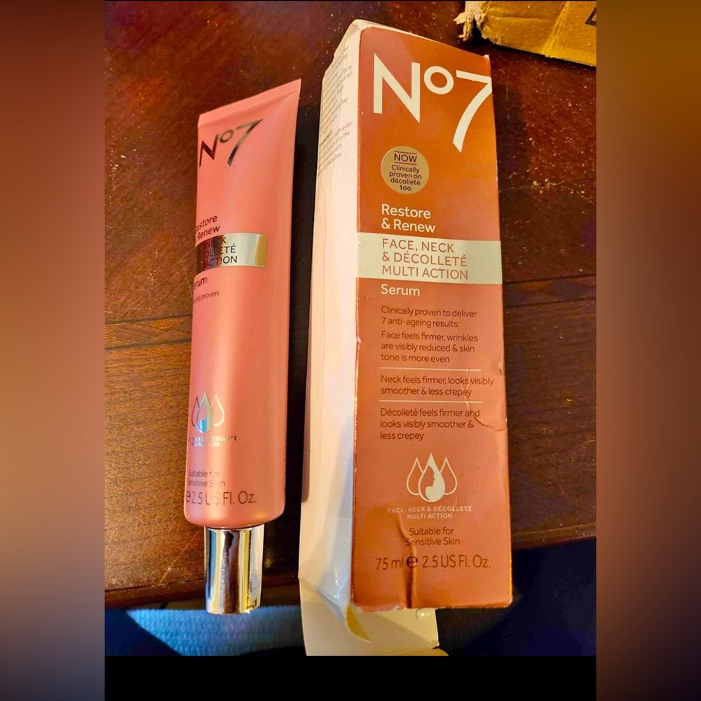 No. 7 Restore and Renew Serum for Face and Neck, new